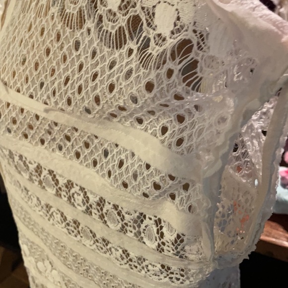 BCBG lace button up blouse/top Medium - Picture 4 of 9